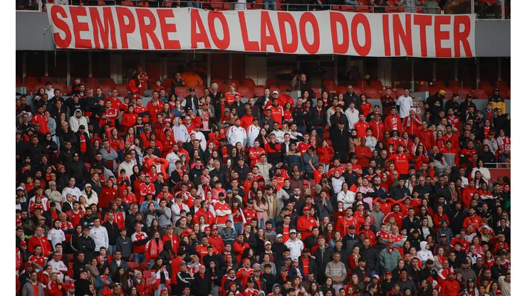 Torcidas do Inter são punidas. Maxi Franzoi/AGIF.
