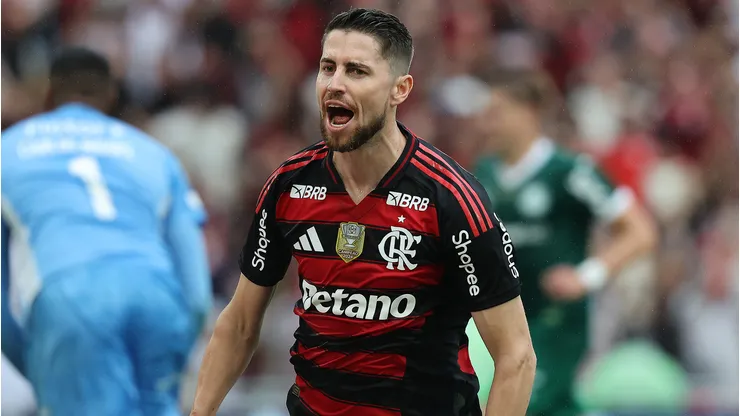 Jorginho comemora gol pelo Flamengo em vitória por 3 a 2 sobre o Palmeiras pelo Brasileirão de 2025