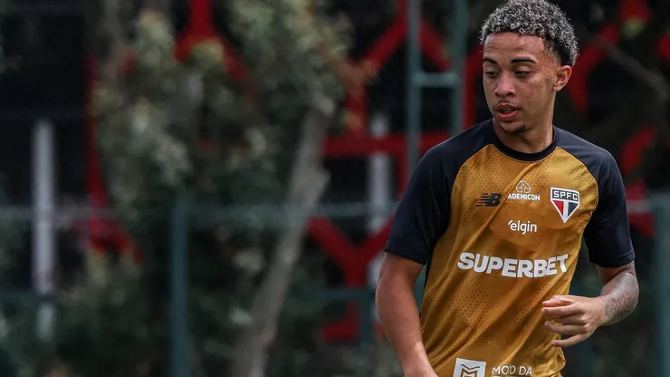 Meia é revelação do São Paulo - Foto: Erico Leonan / São Paulo FC