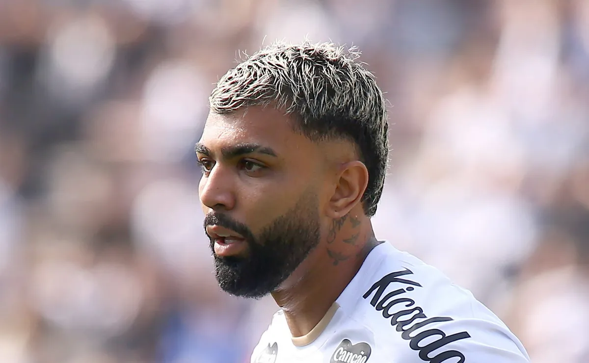 Análise: Gabigol sonha em voltar à Seleção e Santos tem trunfo em negociação com o atacante