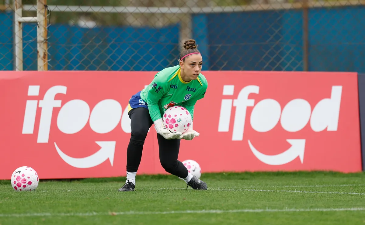 Yanne comemora primeira convocação para a Seleção feminina e projeta Copa do Mundo no Brasil