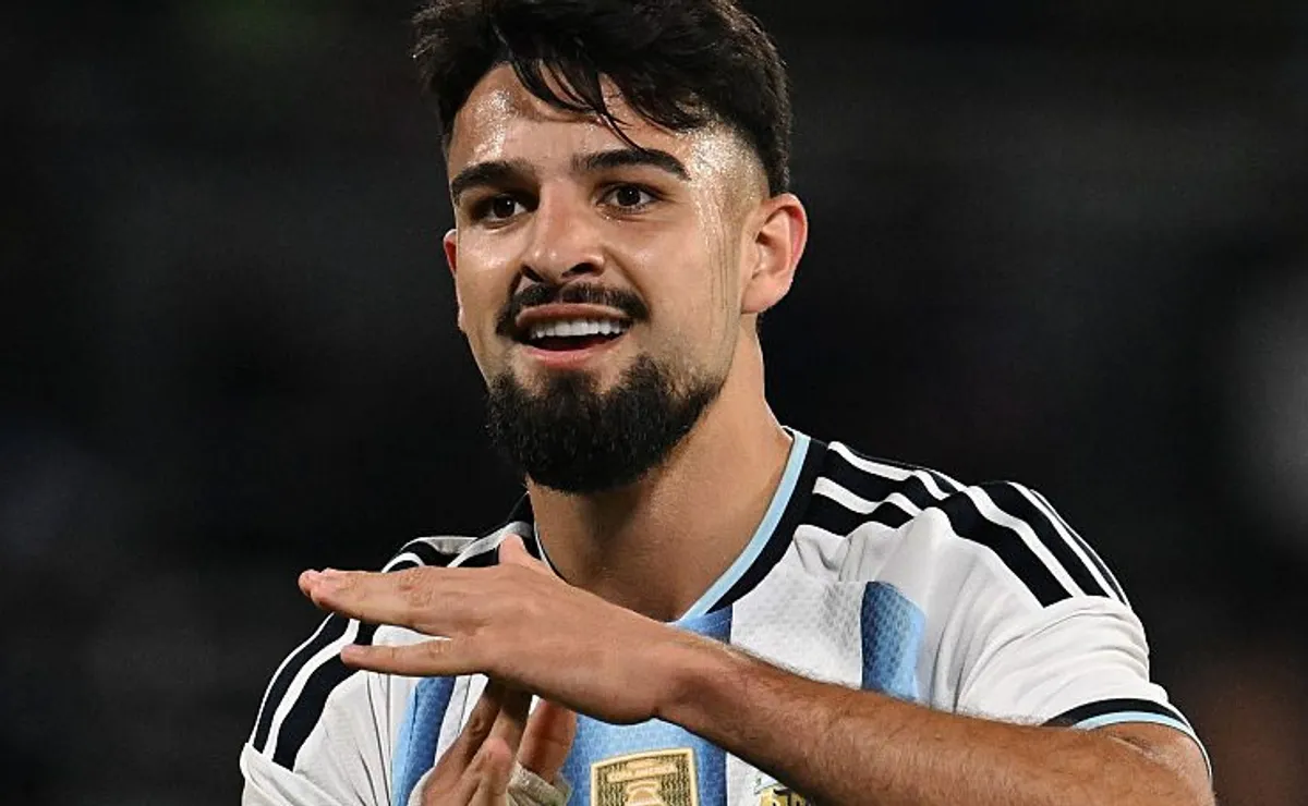 Técnico da Argentina revela uma versão de Flaco López que muda os planos do Palmeiras