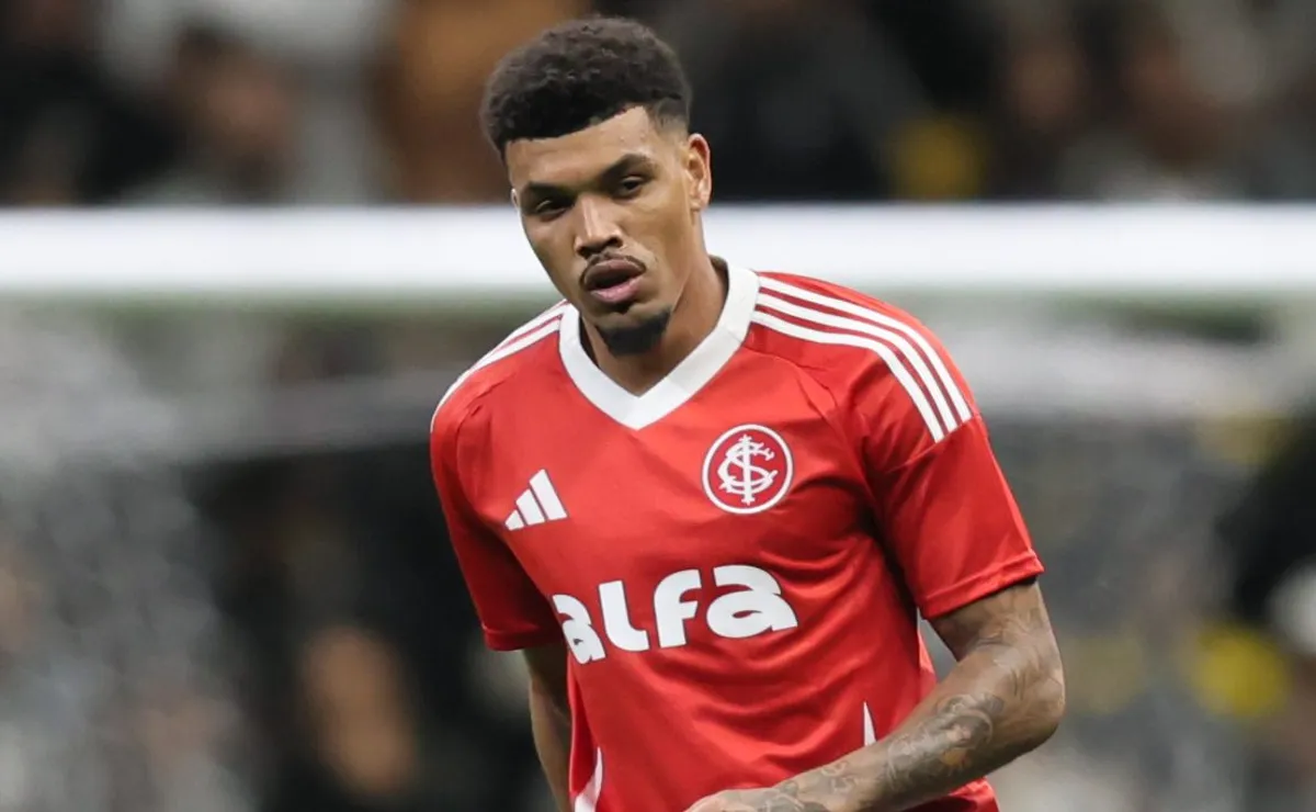 Vídeo: Juninho revela diferenças entre Pezzolano e Eduardo Baptista após vitória do Internacional
