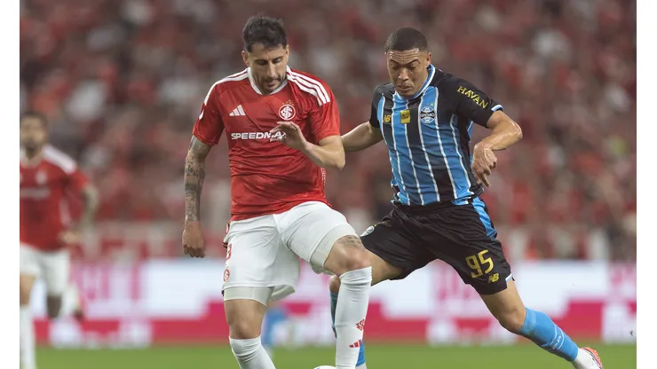 Maripán se lesiona antes de clássico Gre-Nal. Liamara Polli/AGIF.