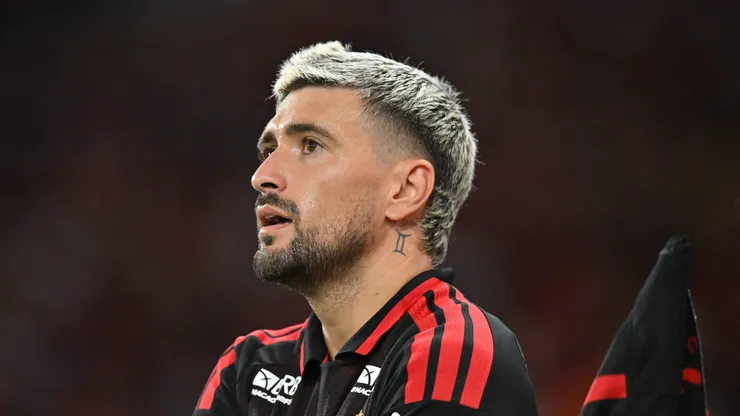 Arrascaeta fez uma cirurgia no punho e busca recuperação para voltar a jogar - Foto: IMAGO / Fotoarena