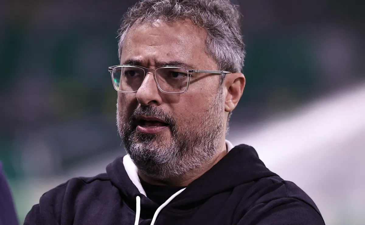 Alexandre Mattos no Santos: 3 acertos e 3 erros nas contratações do clube desde 2025