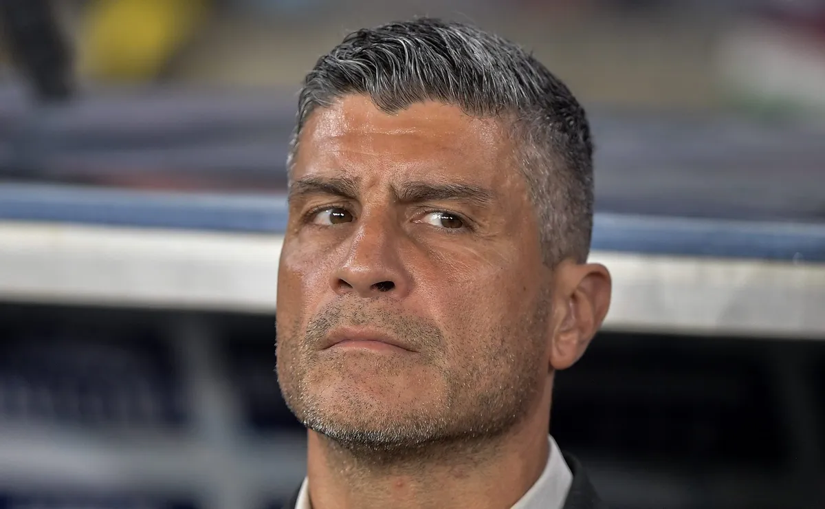 Pedro Emanuel faz apelo por Maracanã ou São Januário para Vasco x Boca Juniors
