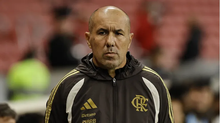 Leonardo Jardim tecnico do Flamengo durante partida contra o Internacional no estadio Beira-Rio pelo campeonato Brasileiro A 2026.