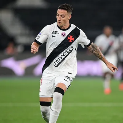 Bruno Duarte tranquiliza Vasco após susto no clássico