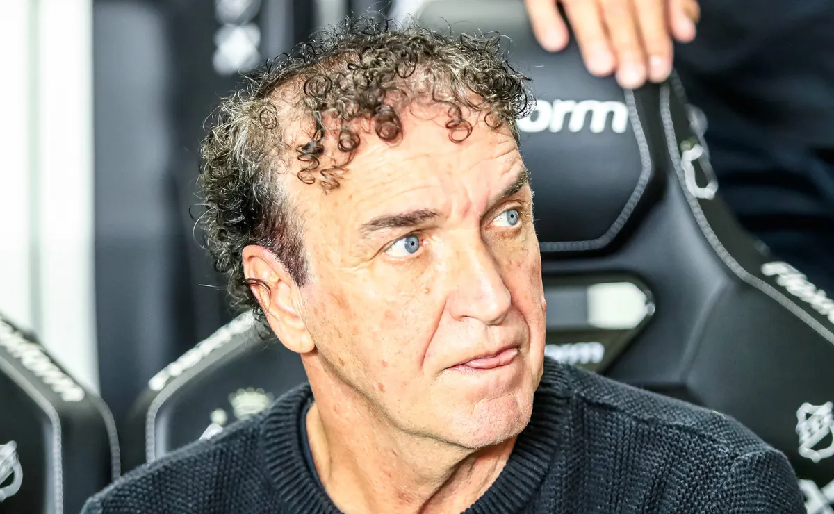 Cuca valoriza empate do Santos contra o Flamengo e não garante presença de Neymar diante do Atlético-MG