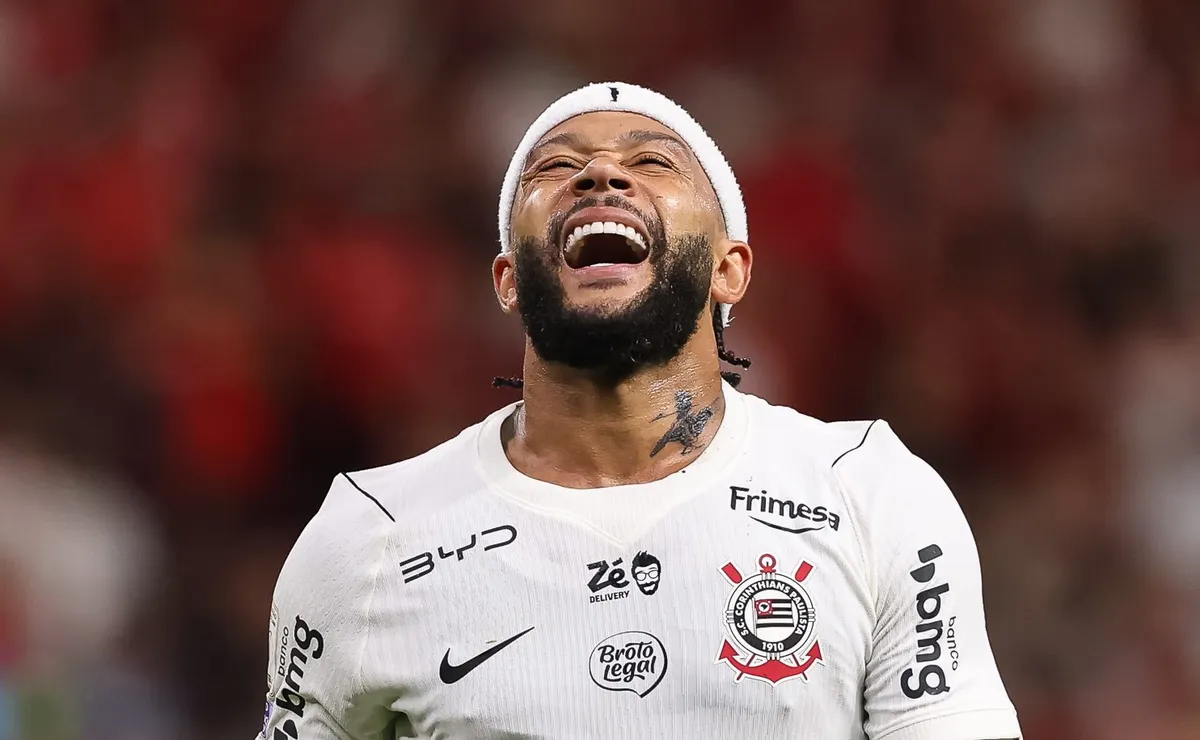 Análise: Memphis Depay vive pior ano da carreira em 2026 e críticas recebidas são merecidas no Corinthians