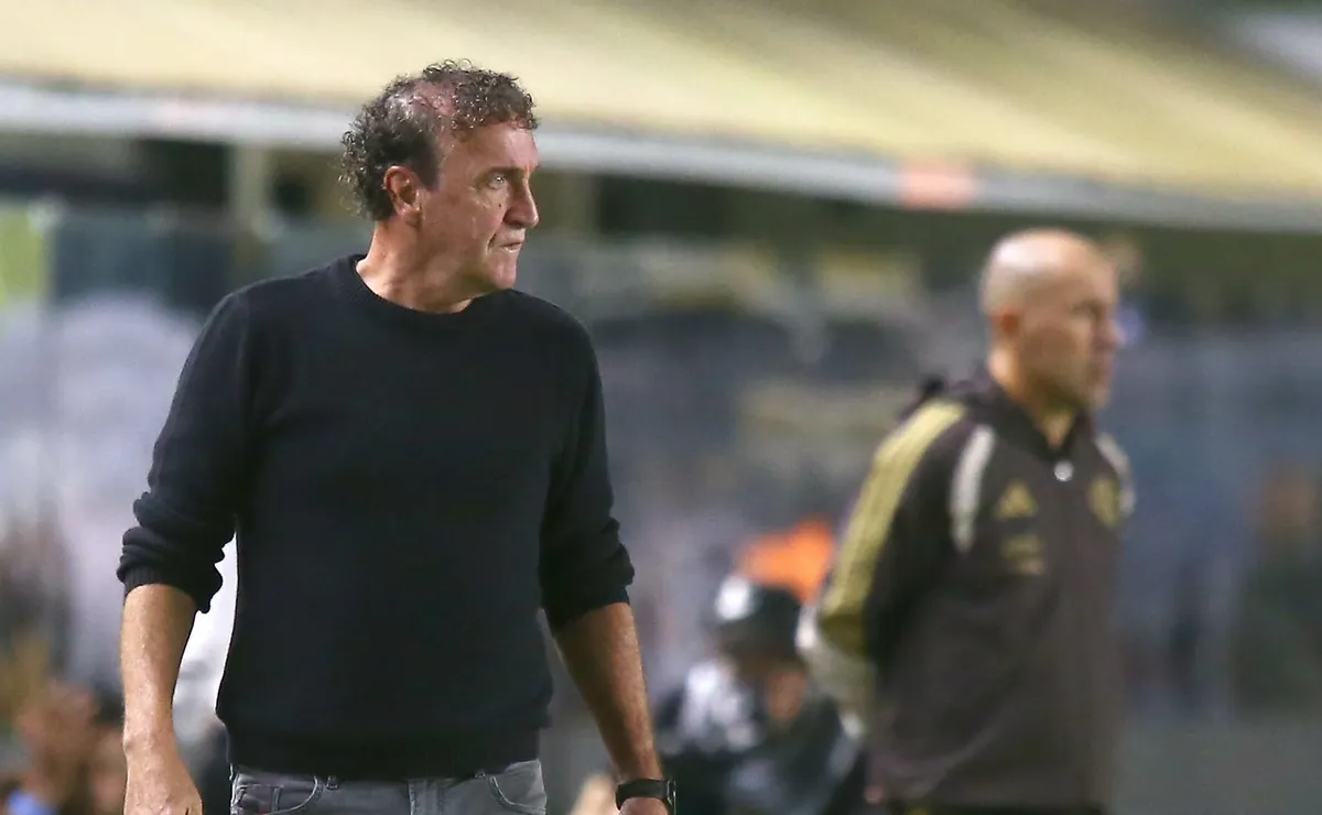 Cuca elogia time de Leonardo Jardim em coletiva: “Flamengo é uma bela equipe”