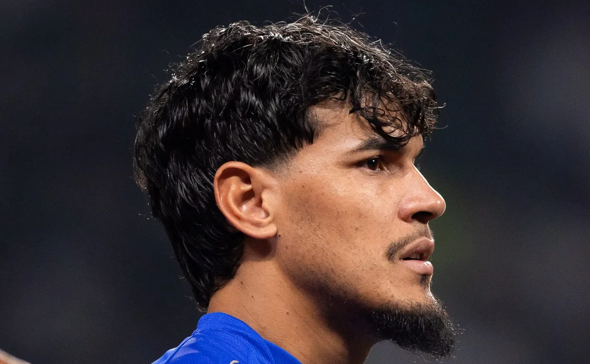 Elenco do Palmeiras assistiu a Santos x Flamengo, diz Gómez; veja como distância caiu de cinco para um ponto