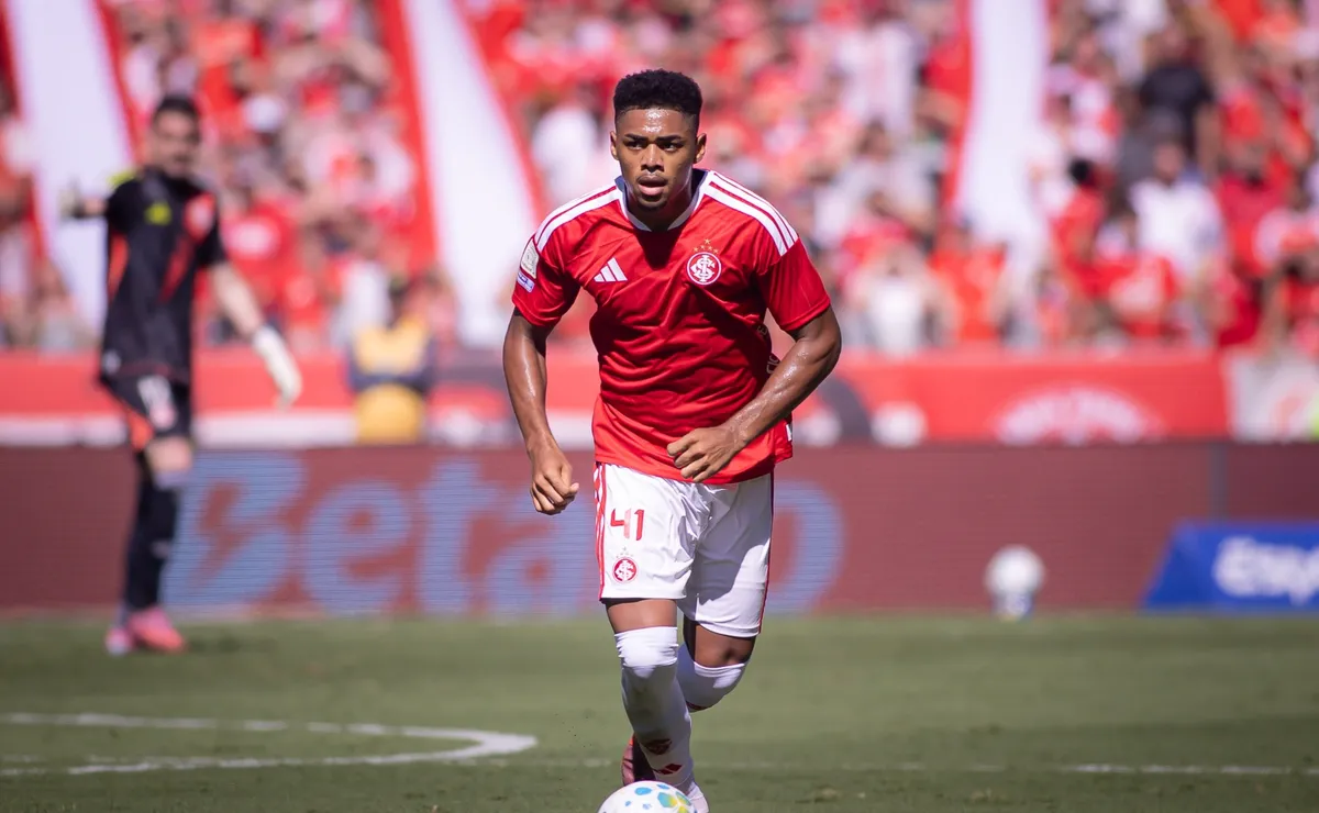 Internacional reverte suspensão de Victor Gabriel no STJD e zagueiro fica liberado para o Gre-Nal 455