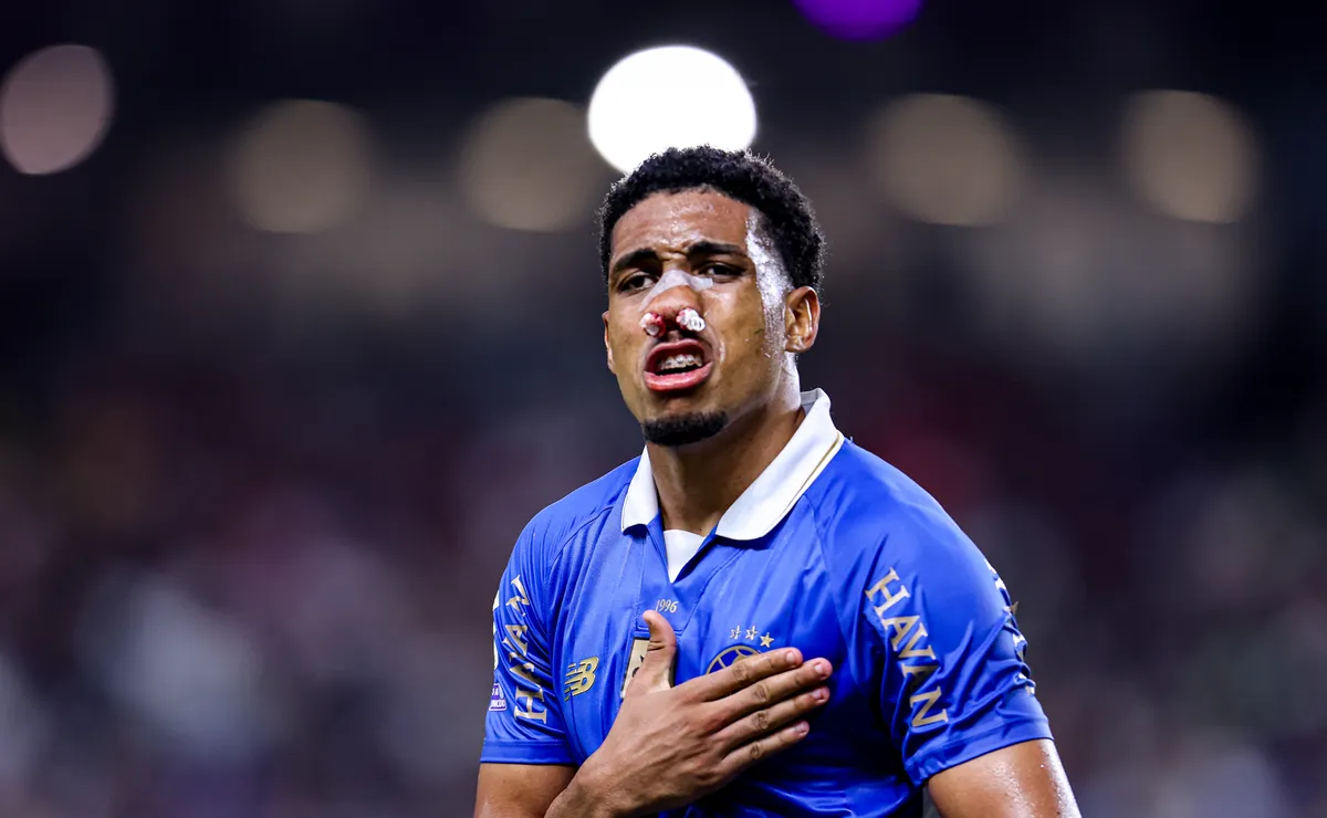 Wallace pede para jogar no sacrifício no Gre-Nal 455 antes de passar por cirurgia no nariz