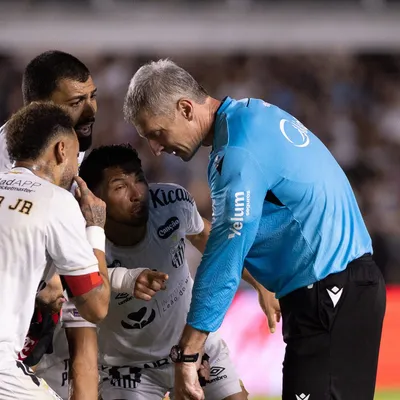 Flamengo divulga nota oficial contra a arbitragem