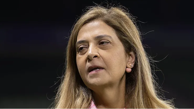 Leila Pereira tratou de se posicionar horas após nota do Flamengo pressionando arbitragem de Daronco às vésperas de Dérbi
