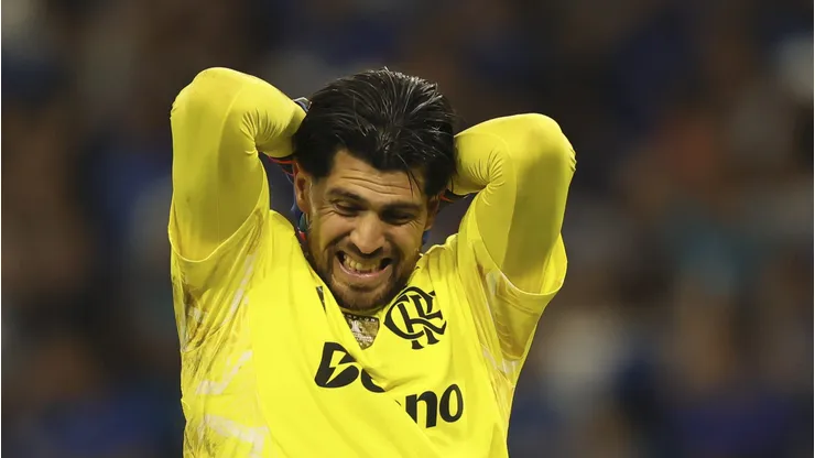 - Rossi jogador do Flamengo lamenta durante partida contra o Cruzeiro