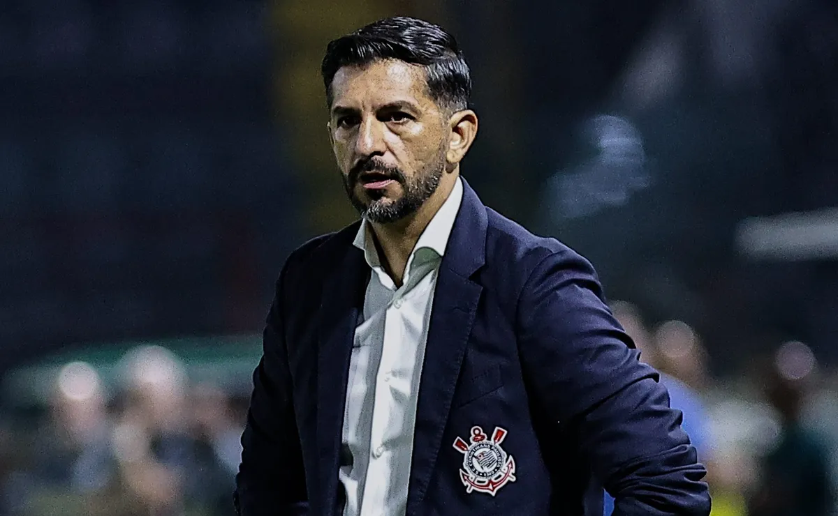Emiliano Díaz faz post oficial justificando recusa ao Corinthians: “Decisão mais difícil da minha carreira”