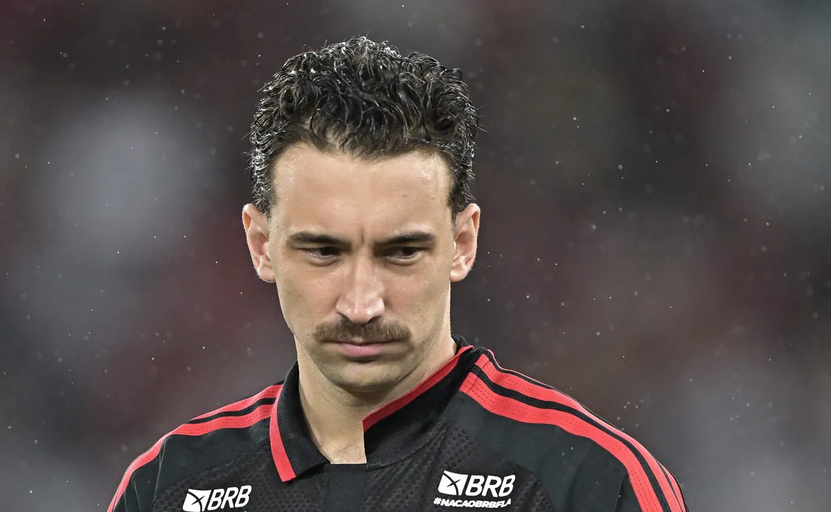 Flamengo x Fluminense: Ortiz volta para zaga titular do Flamengo e Varela vira opção na lateral