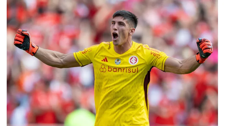 Rochet não estará no Gre-Nal 455. Liamara Polli/AGIF.