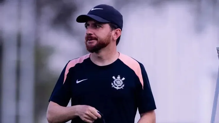William Batista ganha liberdade para mudar o Corinthians antes do dérbi contra o Palmeiras - Foto: Rodrigo Coca/Ag.Corinthians