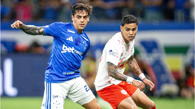 Fagner jogador do Cruzeiro durante partida contra o Bragantino. Foto: Fernando Moreno/AGIF