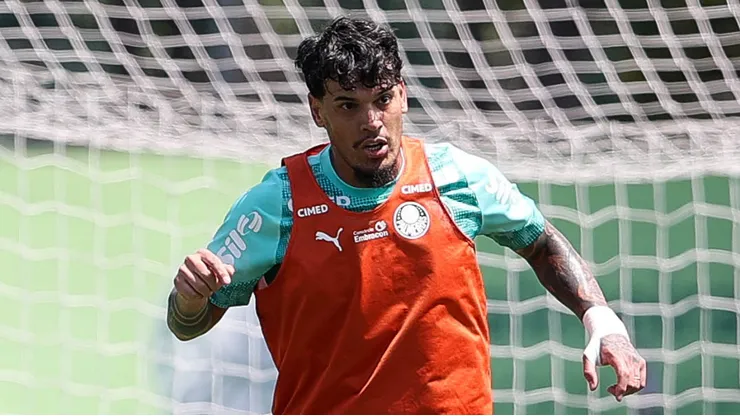 Gómez treinou com o punho protegido na véspera do Derby - Foto: Cesar Greco/Palmeiras/by Canon