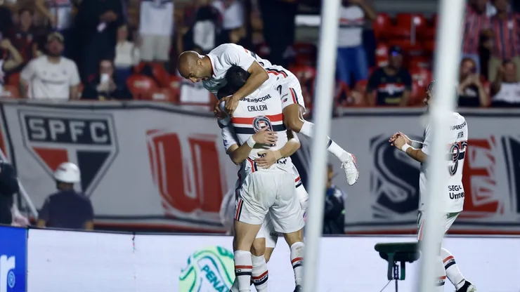 São Paulo contra Vitória