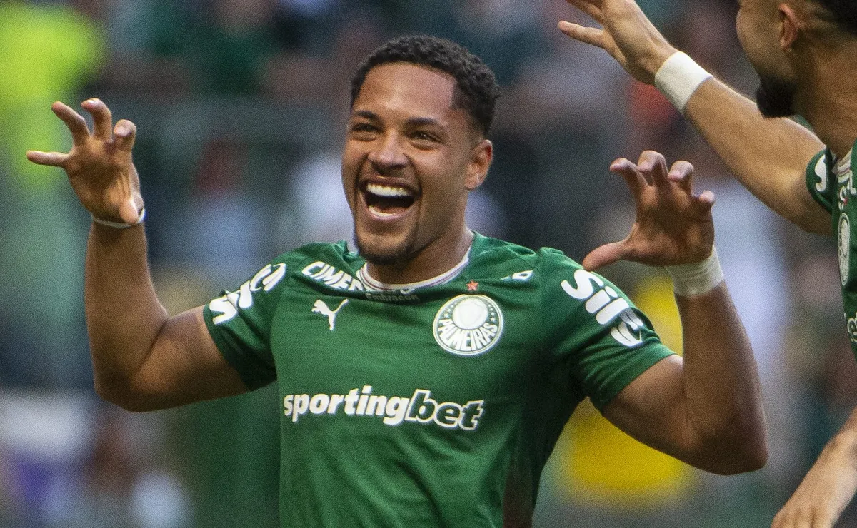 Raio-X do Atleta: Vitor Roque tenta aproveitar oportunidade como titular para se firmar no Palmeiras