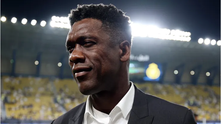 Seedorf foi anunciado pelo Corinthians, mas não estará no banco do rival contra o Palmeiras neste domingo (11)