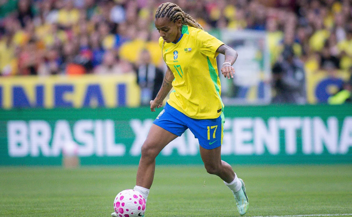 Geyse analisa vitória em amistoso contra a Argentina e comemora golaço de bicicleta