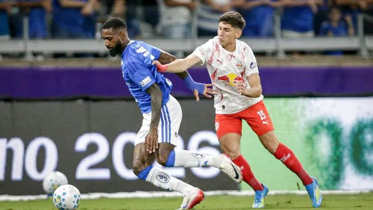 Bragantino e Cruzeiro se enfrentam pelo Brasileirão. Foto: Fernando Moreno/AGIF