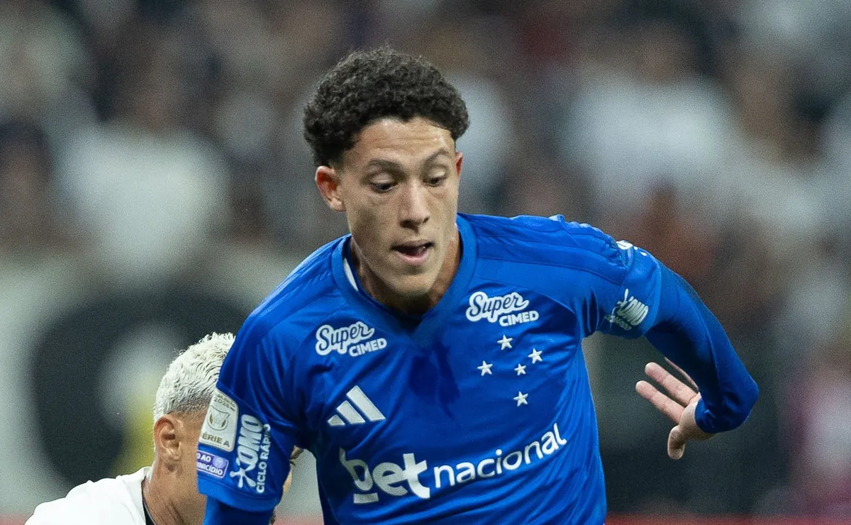 Felipe Morais encanta Artur Jorge e deve ganhar mais espaço no Cruzeiro; meia é cotado para ser titular