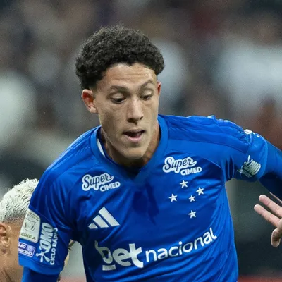 Artur Jorge se encanta com Felipe Morais no Cruzeiro