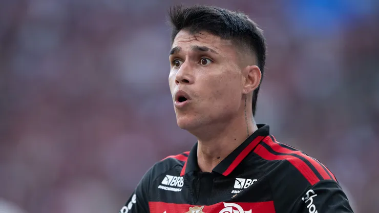 Luiz Araujo jogador do Flamengo durante partida contra o Botafogo no estadio Maracana pelo campeonato Brasileiro A 2026.