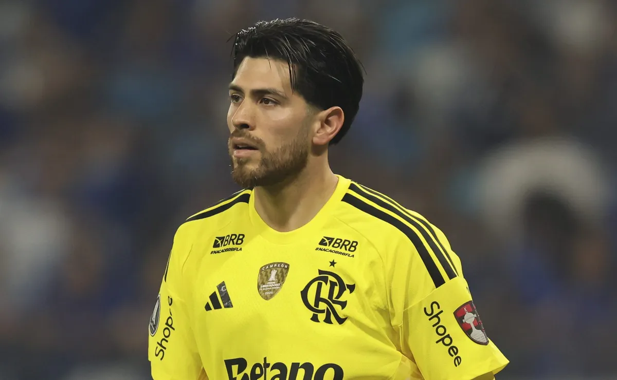 Rossi expõe incômodo após ser alvo de crítica e faz forte desabafo após clássico: “Um pouco cruel”