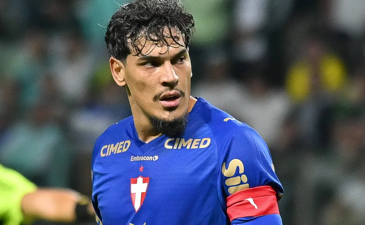 Suspensões de Gómez e Giay colocam em xeque a força de uma descoberta estratégica do Palmeiras