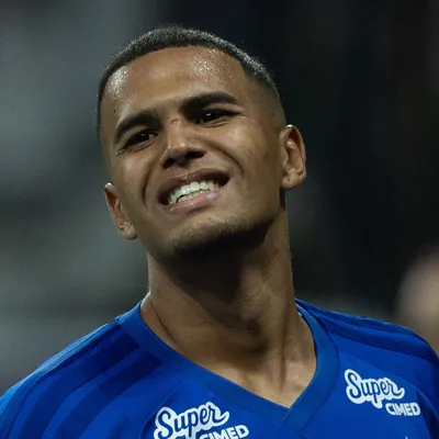 Opinião: João Costa sofre com planejamento do Cruzeiro