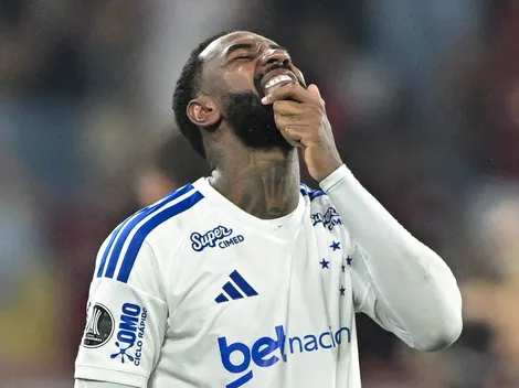 Gerson sofre com vaias e se desculpa com torcida do Cruzeiro