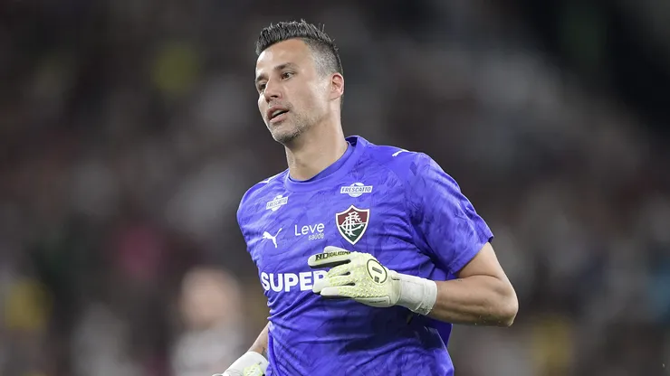 Fábio é titular absoluto no Fluminense. Foto: Thiago Ribeiro/AGIF