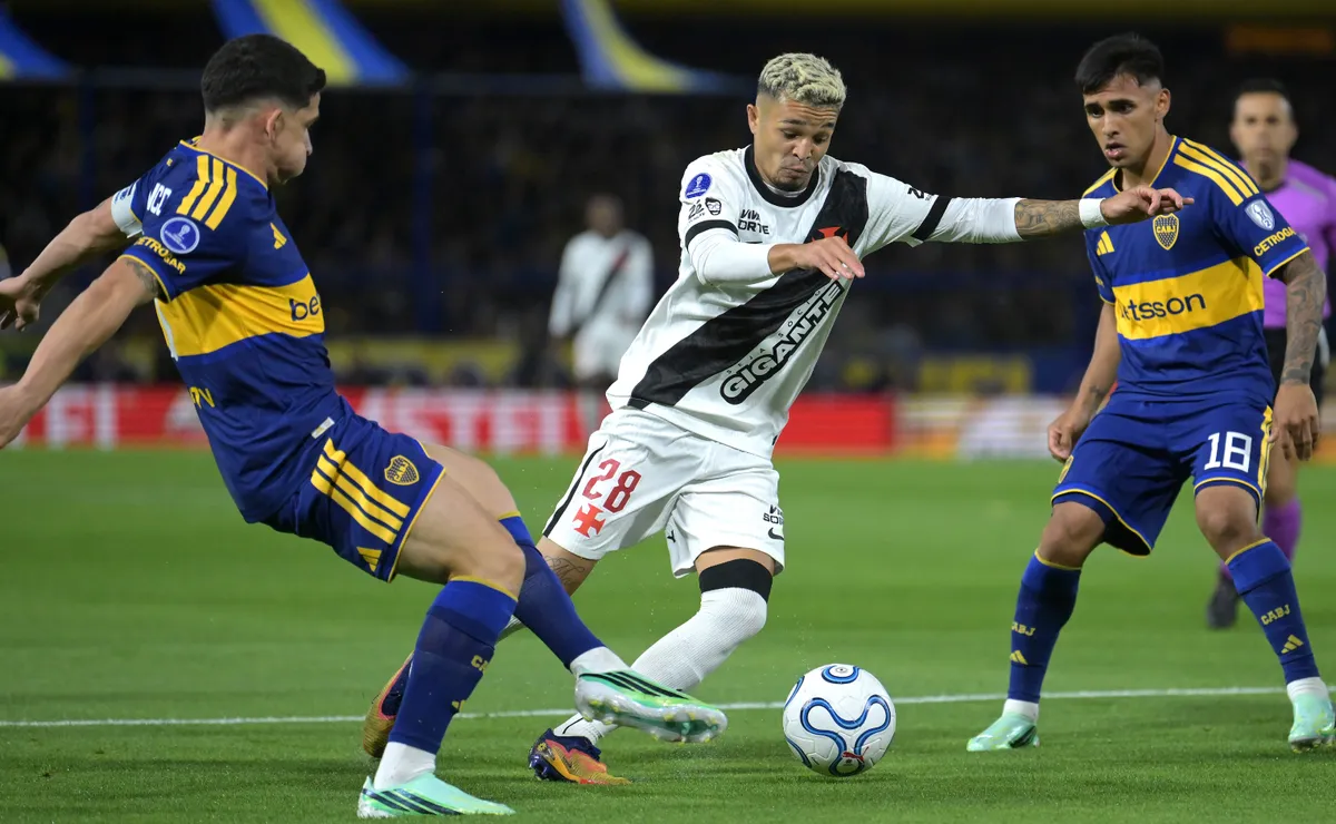 Vasco vence Boca Juniors em La Bombonera e leva vantagem na semifinal da Copa Sul-Americana