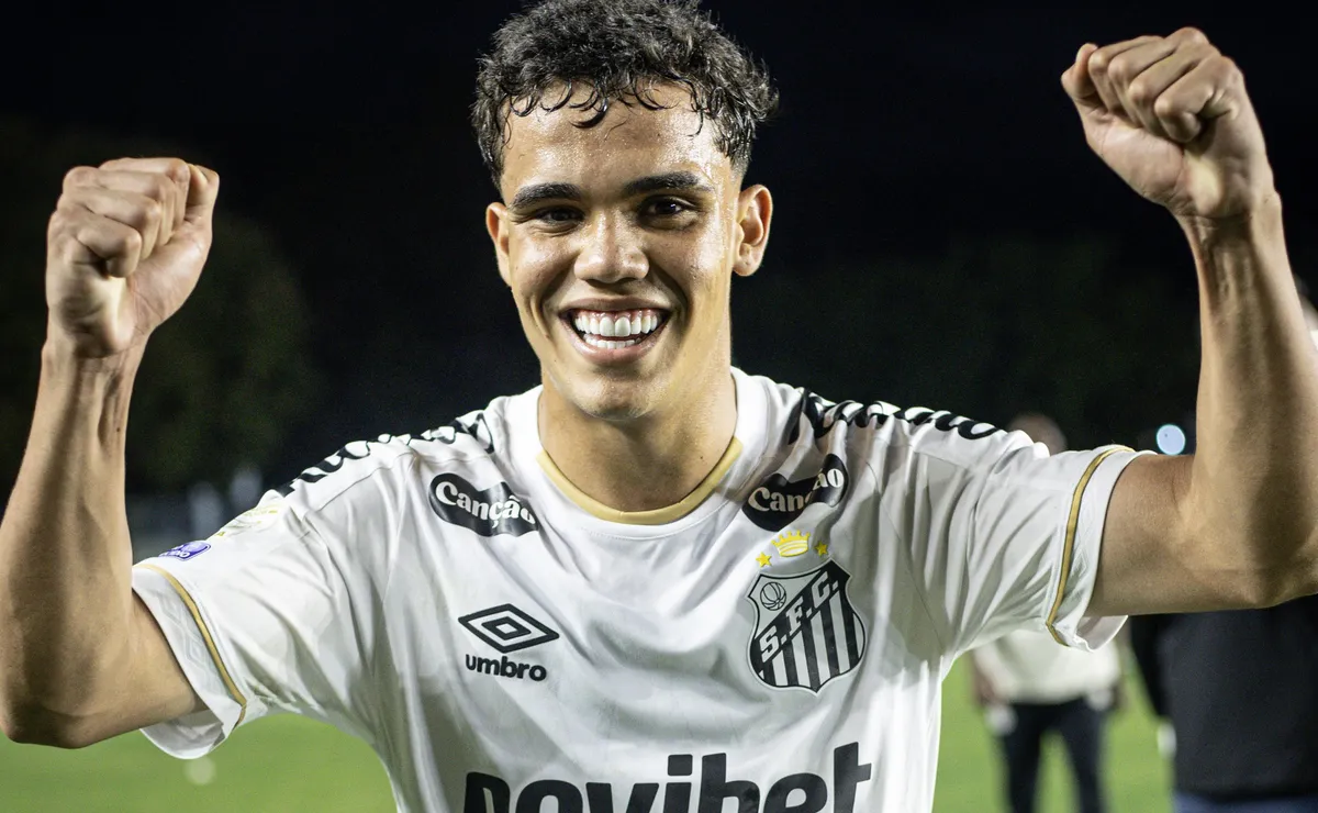 Opinião: Santos precisa lapidar Gustavinho antes de pensar em vendê-lo por qualquer valor