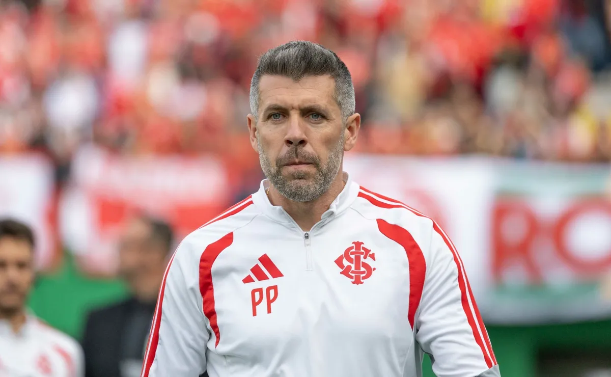Pezzolano quebra silêncio após demissão do Inter e aponta crise financeira como problema: “Ou você é Deus ou o pior”