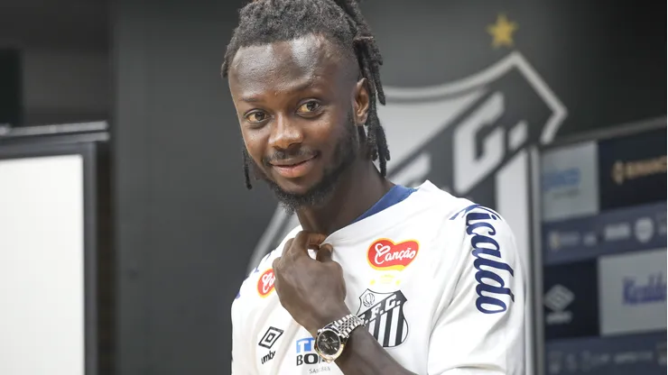 Yusupha sequer entrou em campo pelo Santos - Foto: Reinaldo Campos/AGIF.