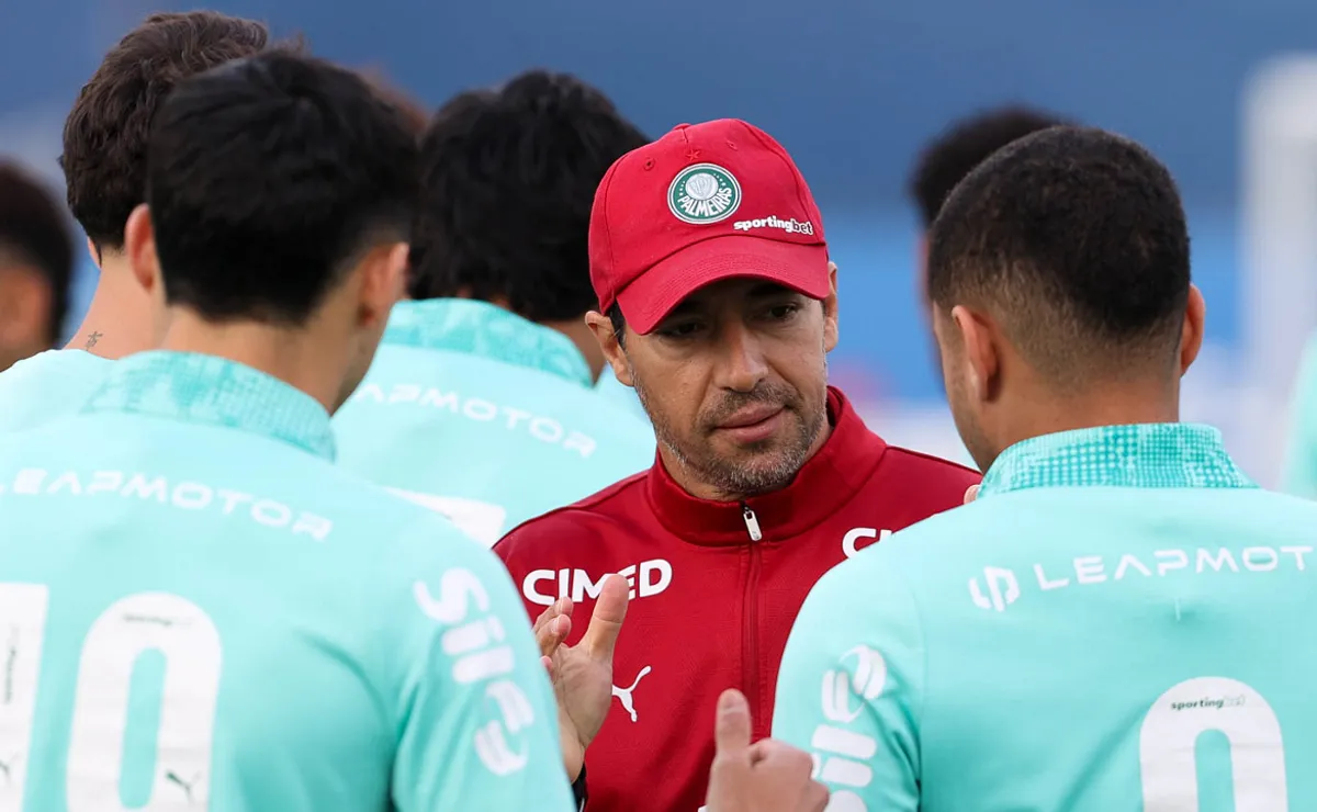 Palmeiras treina no campo horas antes de enfrentar o Fluminense na Libertadores; veja detalhes