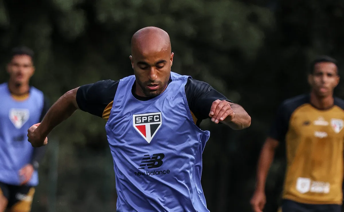 Lucas Moura surpreende na recuperação, e São Paulo não descarta titularidade contra o Vasco