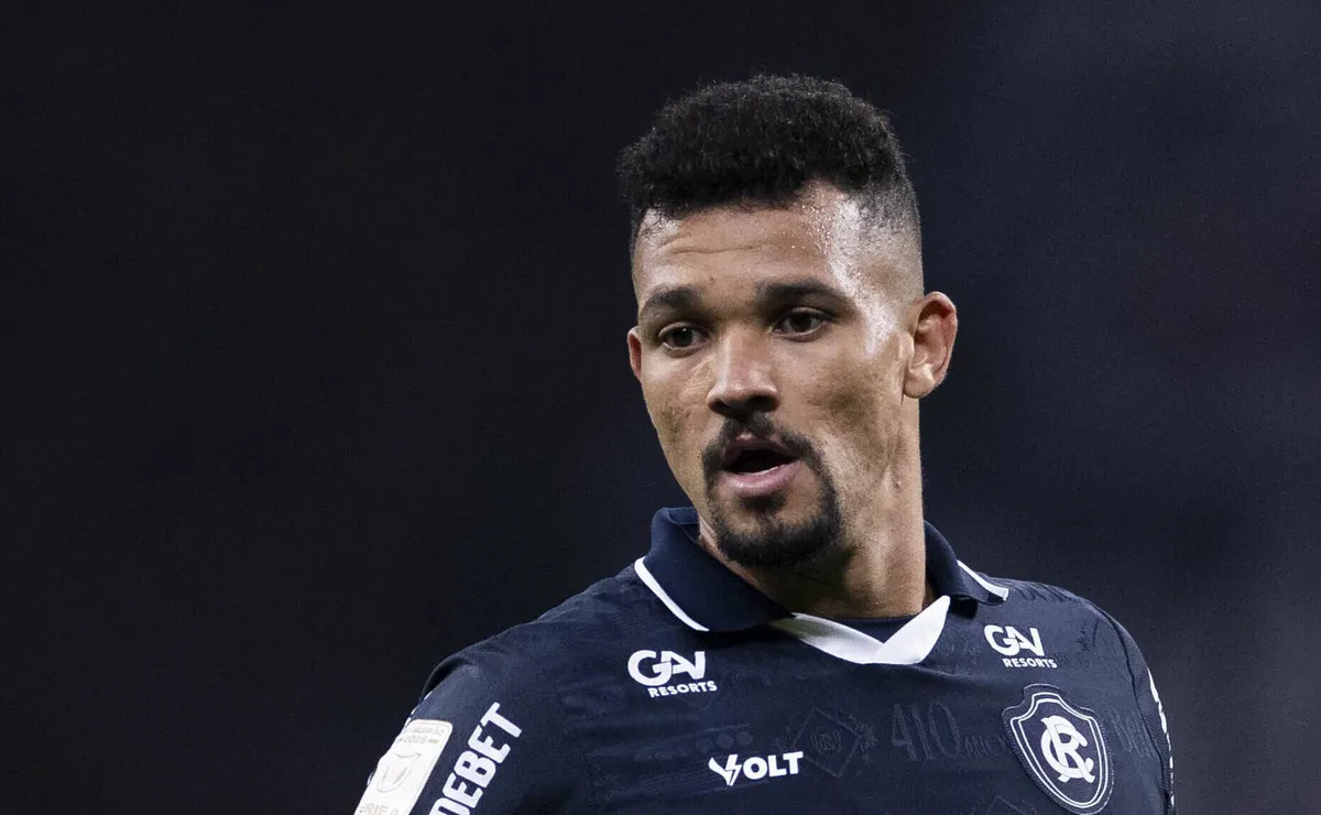 Santos não discute futuro de Zé Ivaldo, e Remo vai avaliar desempenho do zagueiro para tomar uma decisão