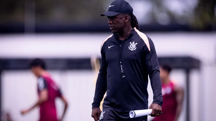 Seedorf chega ao Corinthians, evita polêmicas e inicia trabalho - Foto: Rodrigo Coca/Agência Corinthians