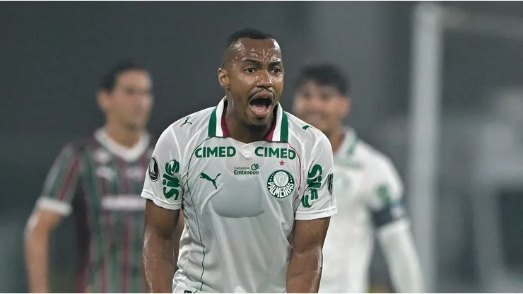 RJ - RIO DE JANEIRO - 14/10/2026 - COPA LIBERTADORES 2026, FLUMINENSE X PALMEIRAS - Marlon Freitas jogador do Palmeiras durante partida contra o Fluminense no estadio Maracana pelo campeonato Copa Libertadores 2026. Foto: Thiago Ribeiro/AGIF